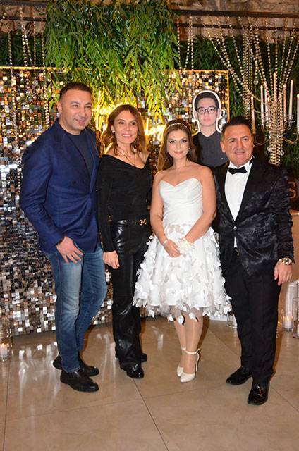 Seda Bozkurt - Sedat Sakarya... İKİZ KARDEŞLERE GÖRKEMLİ 40. DOĞUM GÜNÜ! 3