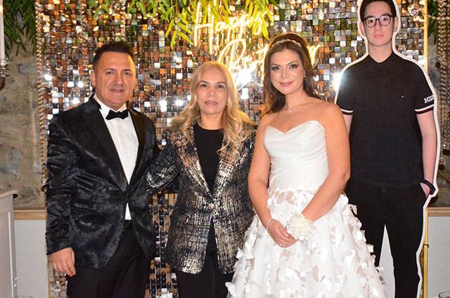 Seda Bozkurt - Sedat Sakarya... İKİZ KARDEŞLERE GÖRKEMLİ 40. DOĞUM GÜNÜ! 5