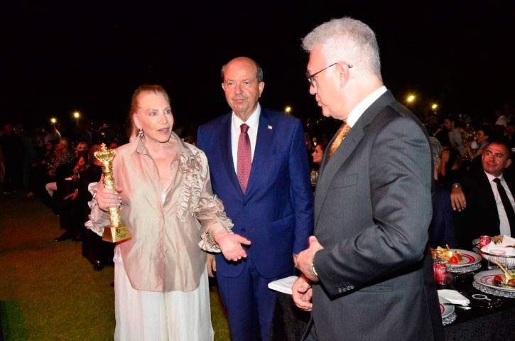 Moon Life Ödül Töreni... KIBRIS'DA 1000 KİŞİLİK ÖDÜL TÖRENİ! 19