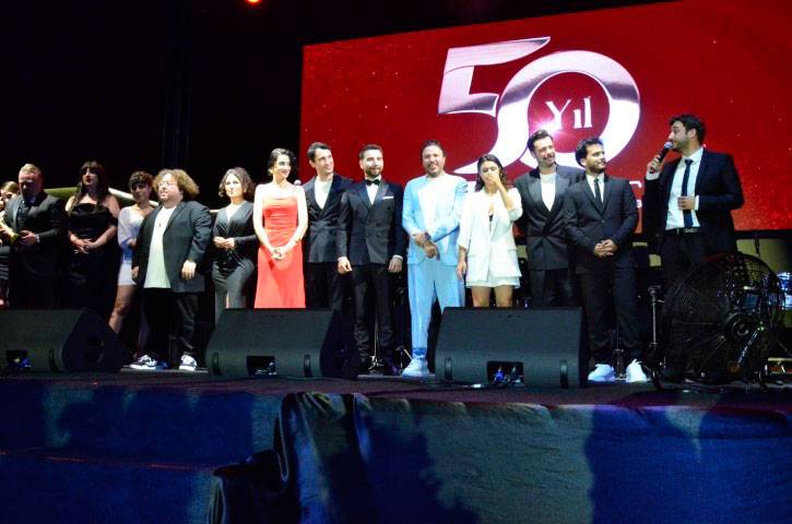 Moon Life Ödül Töreni... KIBRIS'DA 1000 KİŞİLİK ÖDÜL TÖRENİ! 9