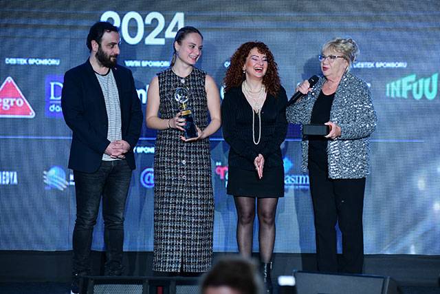 Magazinci.com 24.Yıl Yılın En İyileri Ödüllleri... SAHİPLERİNİ BULDU! 10