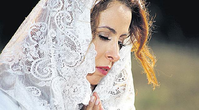 SADECE ELİMİ VE YÜZÜMÜ GÖRECEKLER...