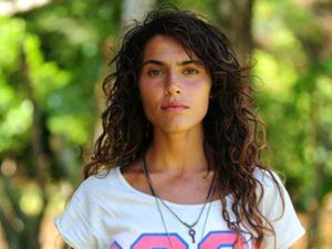 Serenay Aktaş... Ooooo PEK SEKSİ!