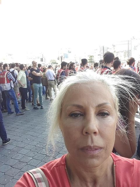 LGBTİ ONUR YÜRÜYÜŞÜNE ÜNLÜ DESTEĞİ!