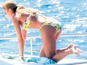 Özge Ulusoy... TEKNEDE SERESERPE!