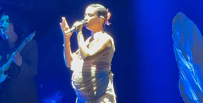 Melike Şahin... DOĞUM ÖNCESİ SON KONSER; BEBEĞİN CİNSİYETİNİ DE AÇIKLADI!