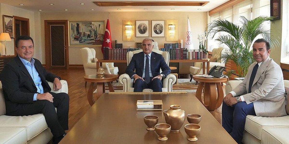 Acun Ilıcalı... BAKAN ERSOY'A TANITIM ZİYARETİ!