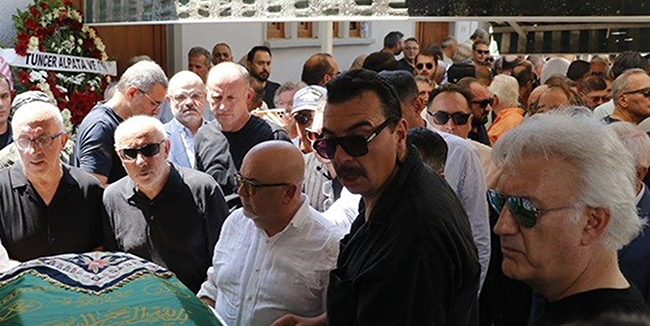 Birol Güven... ANNESİNİ SON YOLCULUĞUNA UĞURLADI!