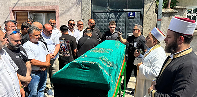 Cansever... DOĞUP BÜYÜDÜĞÜ YERDE SON YOLCULUĞUNA UĞURLANDI!