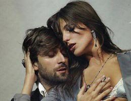 Daria Werbowy...SEVİŞİRKEN POZ VERDİ!....