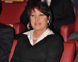 Oya Başar... "EN HAS" KAYNANA!