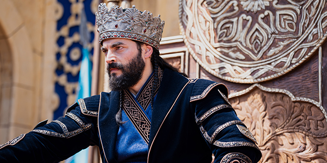 Akın Akınözü... SULTAN ALAEDDİN KEYKUBAT ROLÜ İÇİN 5 AYDA HAZIRLANDI!