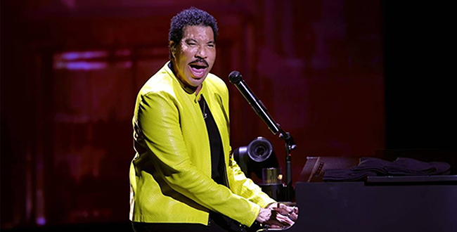 Lionel Richie... KONSER SONRASI YOĞUN BAKIMA ALINDI!