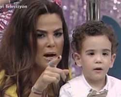 Özlem Yıldız Serter... ÇOCUK BAYRAMINI CANLI YAYINDA OĞLUYLA KUTLADI'