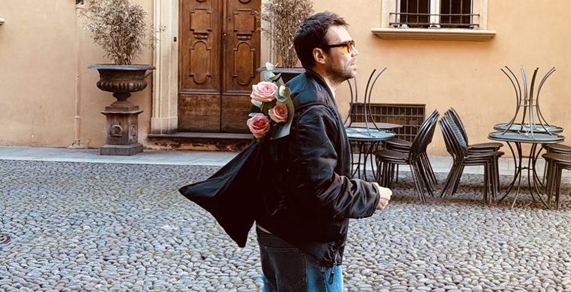 Murat Dalkılıç... YENİ ŞARKI “MAHALLELER”