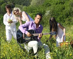 Ferhat Göçer... "ÜZÜM" SANAL ORTAMDA YAZIN ŞARKISI!