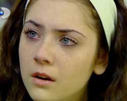 `Küçük Kadınlar'... SET KAZASI... YELİZ'İN KOLU KIRILDI!