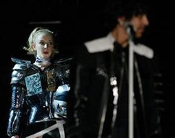 Manga... EUROVİSİON'DA UZAYLI OLDULAR...