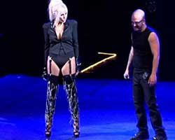 Ajda Pekkan... JARTİYERİ YÜREK HOPLATTI!