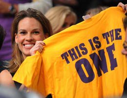 HOLLYWOOD LAKERS-BOSTON FİNALİNE AKIN ETTİ!...