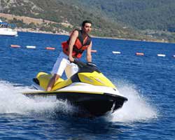 Serdar Mercan... PARAYI JET-SKİ'YE YATIRDI!