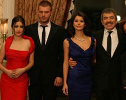 Aşk-ı Memnu... HEYECAN DORUKTA, FİNALE AZ KALDI!