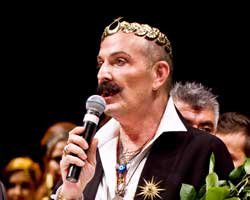 Cemil İpekçi... İSVİÇRE'DE TAÇLANDI!