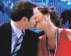 Tardu Flordun... BİR ERKEKLE DEĞİL, SONGÜL ÖDEN İLE ÖPÜŞECEK!