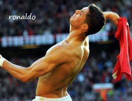 EN SEKSİ ÇIPLAK FUTBOLCULAR VE ARALARINDA BİR TÜRK!...