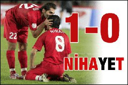 Ayyıldızlı futbolcular ve Terim kendilerini kurtarıp ülkeyi sevince boğdular? İADE-İ İTİBAR!..