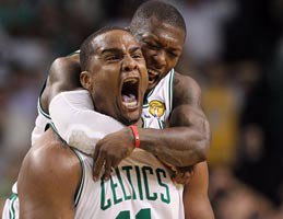 NBA Finali...BOSTON BASTON GİBİ: 3-2!...