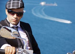 Ah Canım Ahmet... 10 YILLIK SUSKUNLUK "METROPOL"LE BİTTİ...