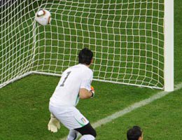 İTALYA-PARAGUAY 1-1 GOLLER !...