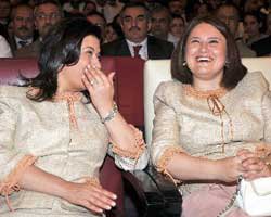 SİYASET DÜNYASINDA YILIN "PİŞTİ"Sİ!