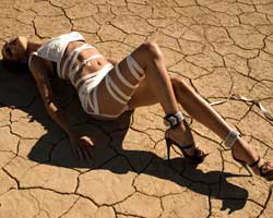 Rosie Whiteley Huntington...YİNE ÇOK SEKSİ!..