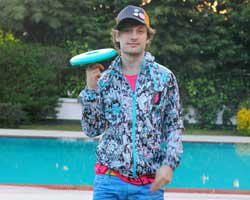 Bora Uzer... "FIRIL FIRIL AŞK" İLE BAŞ DÖNDÜRÜYOR!