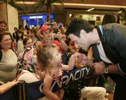 Kutsi... İMZA GÜNÜNDE İZDİHAM YAŞANDI!