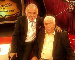 Tekin Akmansoy... "ŞAHAN MİLLETİ APTAL YERİNE KOYUYOR!"