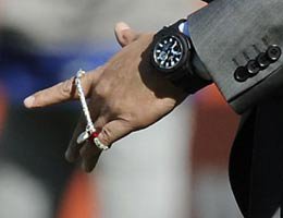 ELİNDE TESPİH,KULAĞINDA KÜPE ! HAYDİ SANA GÜLE GÜLE !...