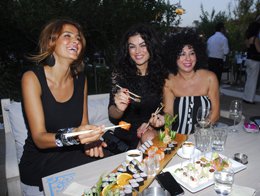 ARTIK ÇEŞMELİ BAYANLAR DA "SEXYY-S"!..