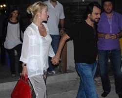 Seda Sayan... YİNE AŞK VAR, YENİ AŞK VAR!