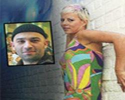 Şevket Çoruh...PAMELA İLE  NİKAH MASASINA OTURUYOR...