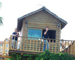 BERKSAN VE BABUTSA AQUA DOLPHINI COŞTURDU!