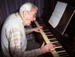 Selmi Andak... TÜRK POP MÜZİĞİ DUAYENİNİ KAYBETTİ!