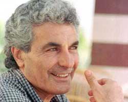 Gürer Aykal... "FAZIL HAKLI, BU MÜZİK BEYNİ UYUŞTURUYOR!"