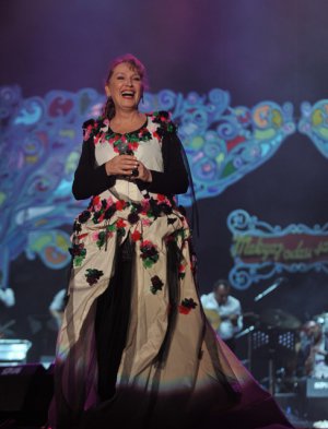 Suzan Kardeş? ARENA'YI MEYHANE YAPACAK?