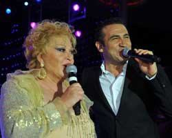 Muazzez Abacı... KEMANCI DÖVMEK REYTİNGİNİ ARTTIRMIŞ!