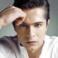 İsmail Hacıoğlu... İKİ FİLMİ BİRDEN VİZYONA GİRİYOR!