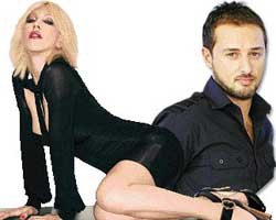 Hande Yener... "BENİ TAVUK GİBİ ÇİFTLEŞTİRİYORLAR!"