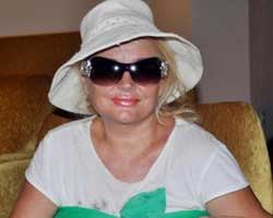 Banu Alkan... AFRODİT KAMPA GİRDİ!